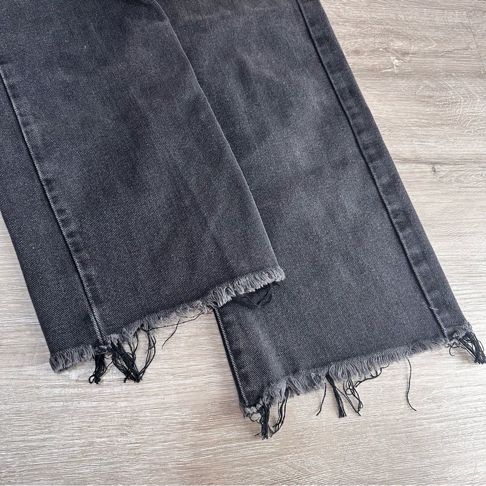 Princess Polly Jeans - Size 25 - Picture 3 of 8